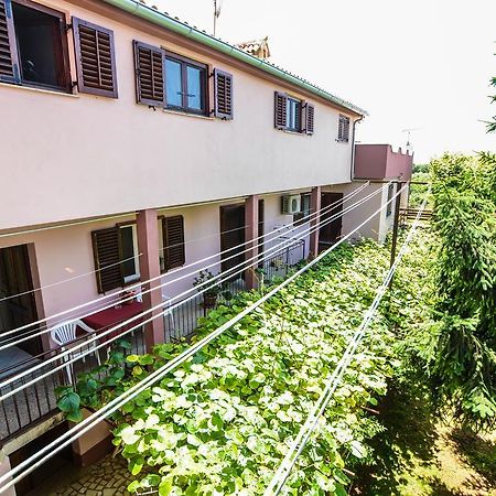 Apartments Ema Pula Zewnętrze zdjęcie