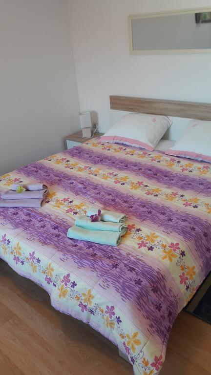 Apartments Ema Pula Zewnętrze zdjęcie