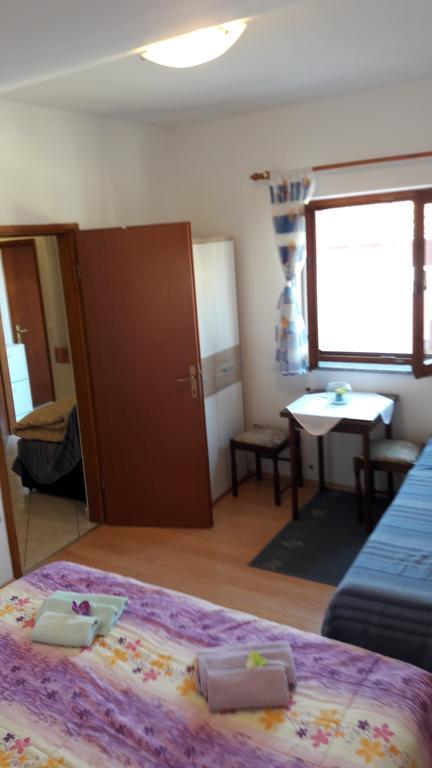 Apartments Ema Pula Zewnętrze zdjęcie