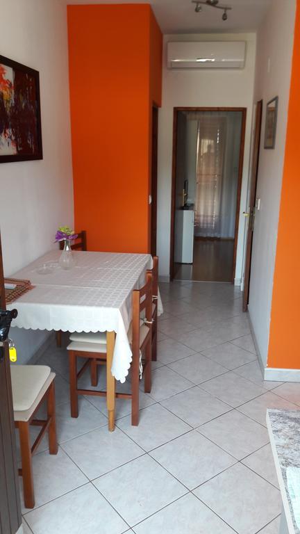Apartments Ema Pula Zewnętrze zdjęcie